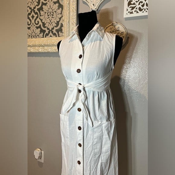 Rabbit Rabbit Rabbit White Button-Front Maxi Dress - Picture 12 of 15